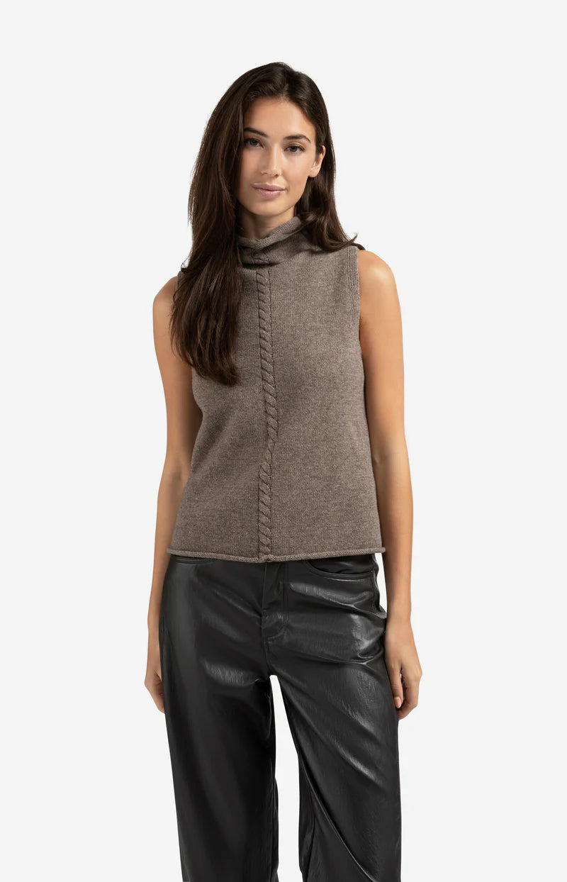 CABLE HIGH NECK SLEEVELESS SWEATER