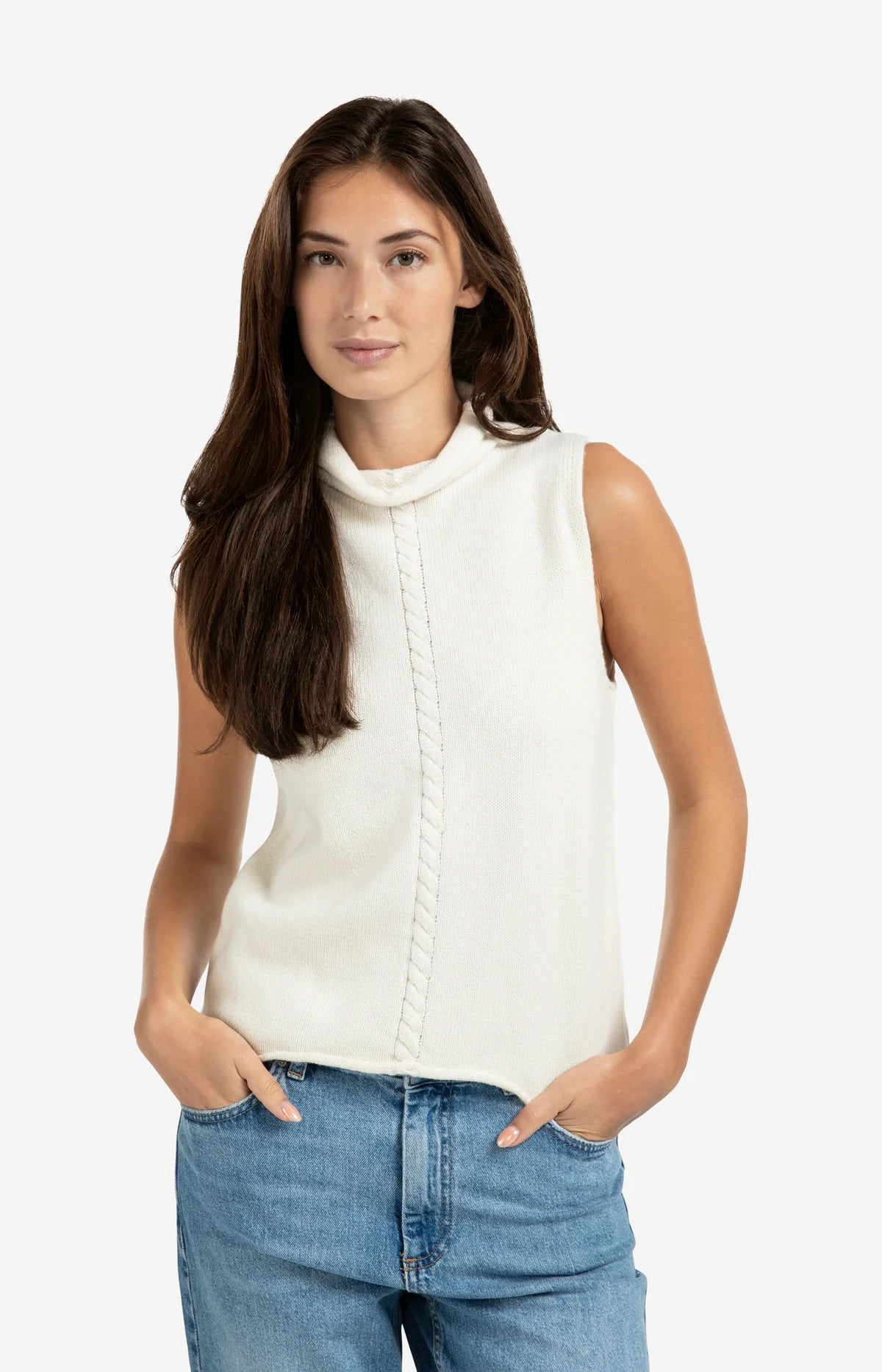 CABLE HIGH NECK SLEEVELESS SWEATER