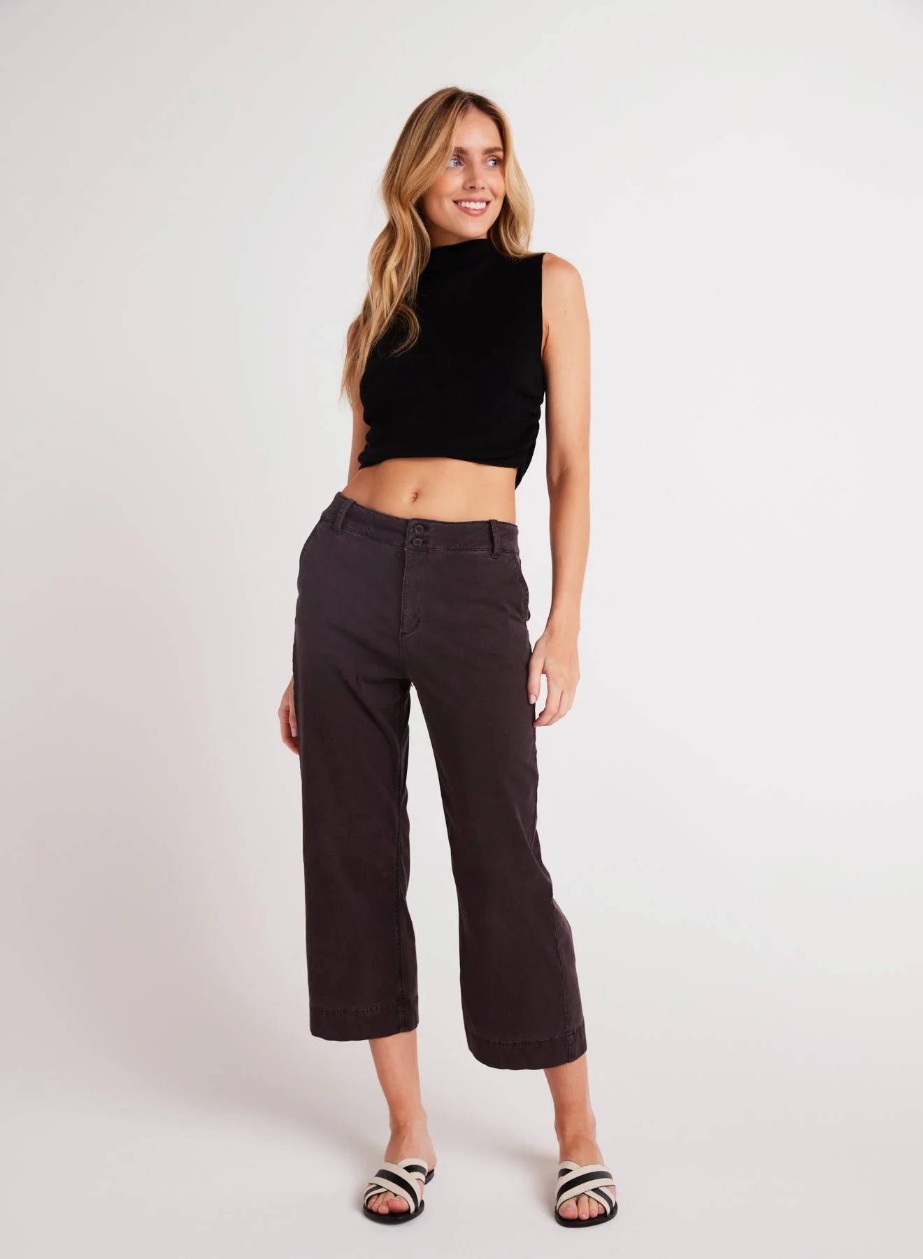 SOFIA-WIDE LEG CROP