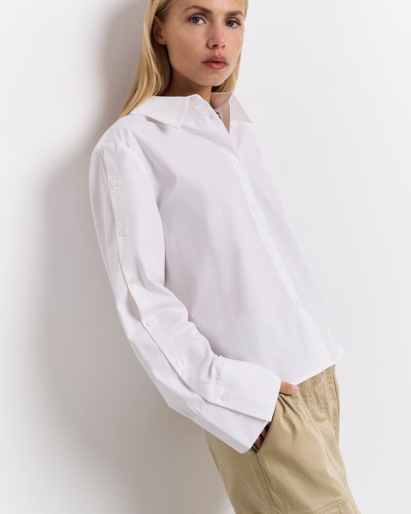 BLOUSE WITH BUTTON DETAIL