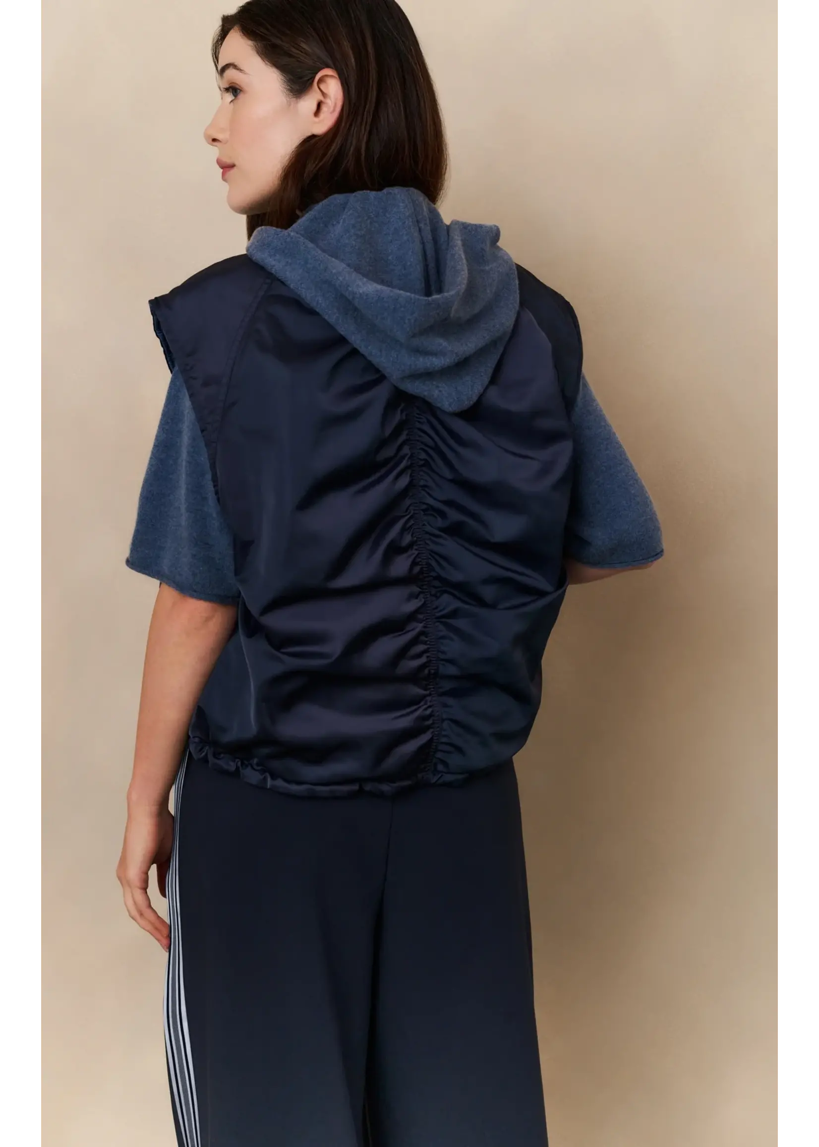 NYLON REVERSIBLE BODY WARMER
