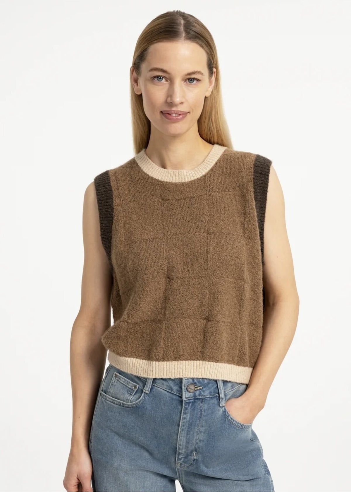 YAYA brown check textured knit sleeveless sweater vest with cream trim